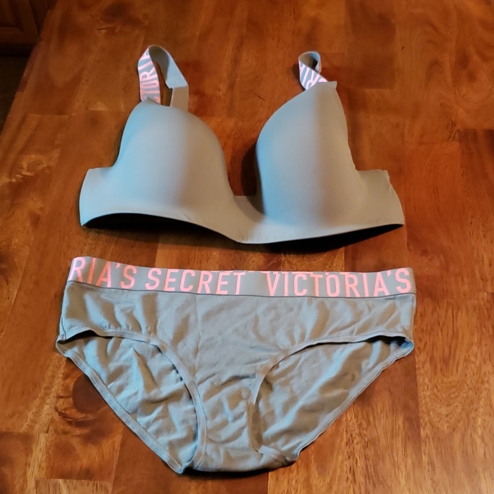 Victoria's Secret Bra and Panty Set